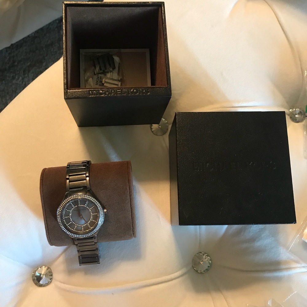EUC Michael Kors Gunmetal Black Pearl Watch